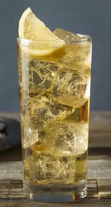 Highball whisky cocktail